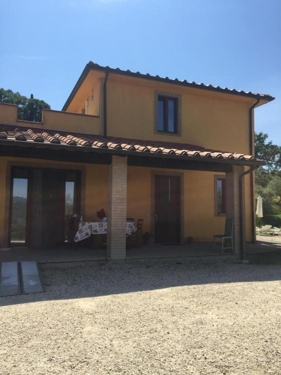 Bed and Breakfast Il Casale Di Lavinia à Fabro Extérieur photo